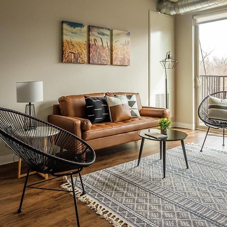 Frontdesk Core Apts Campustown Ames Kültér fotó