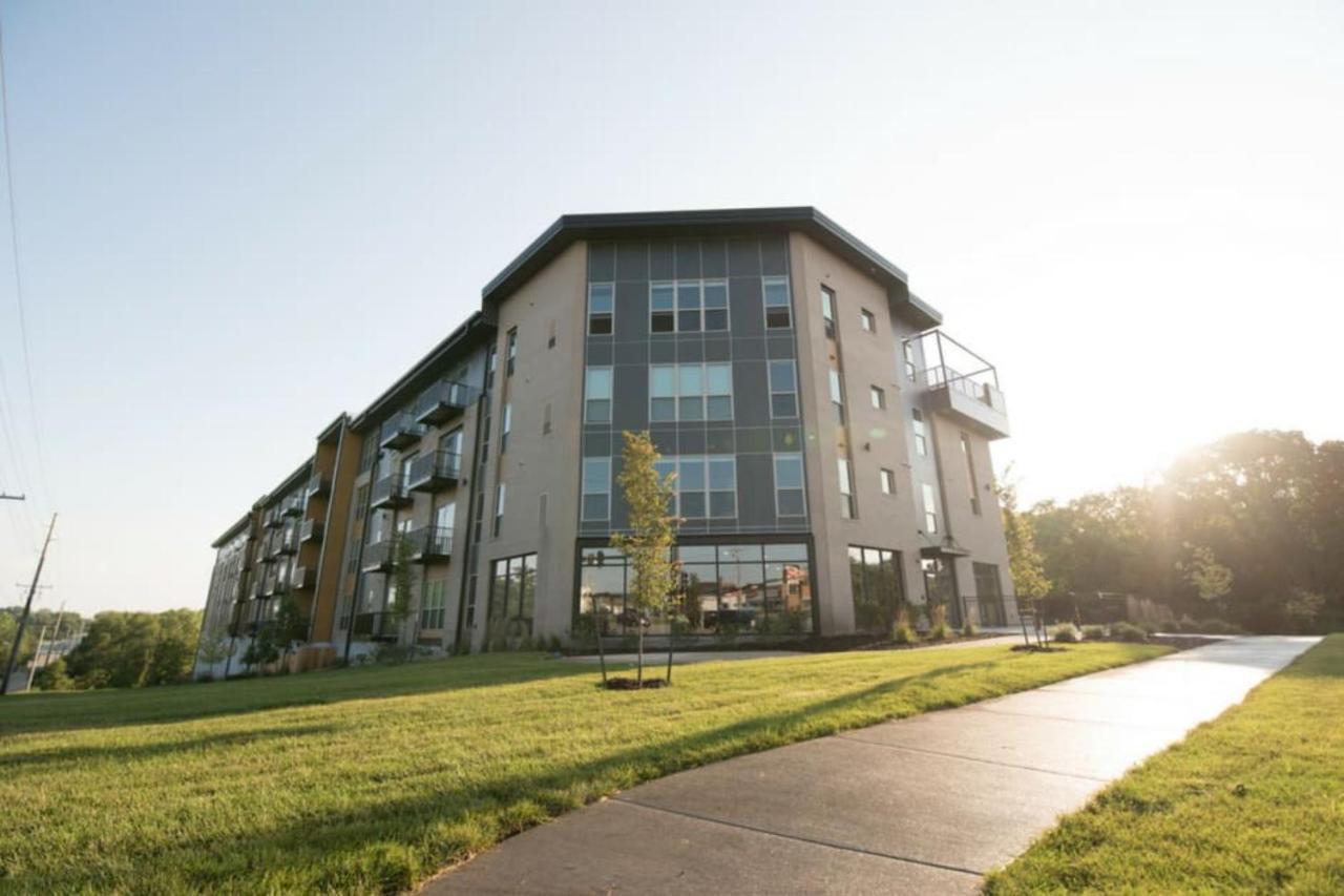 Frontdesk Core Apts Campustown Ames Kültér fotó