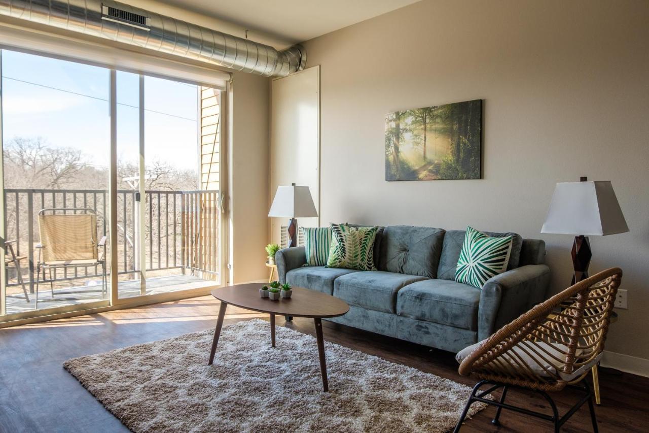 Frontdesk Core Apts Campustown Ames Szoba fotó